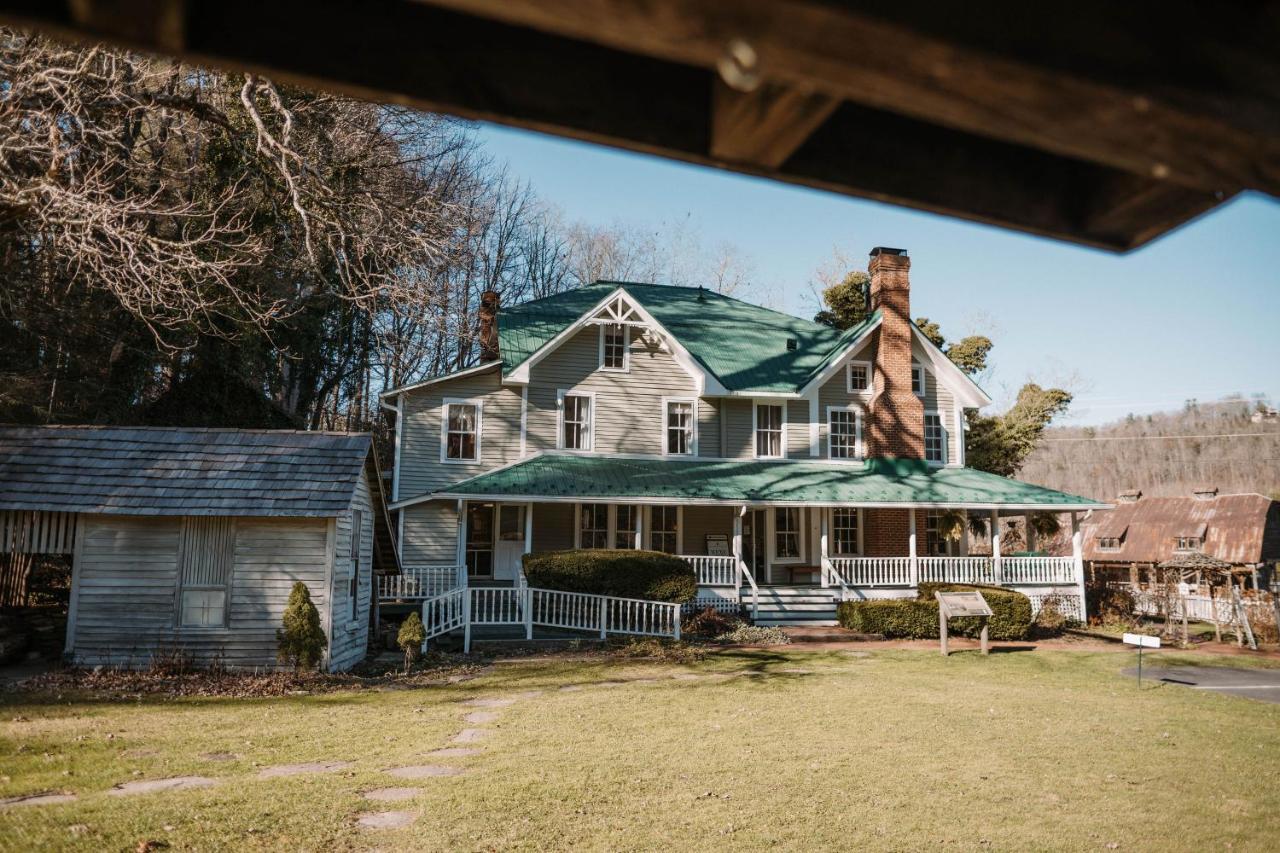 The Mast Farm Inn バナー・エルク エクステリア 写真