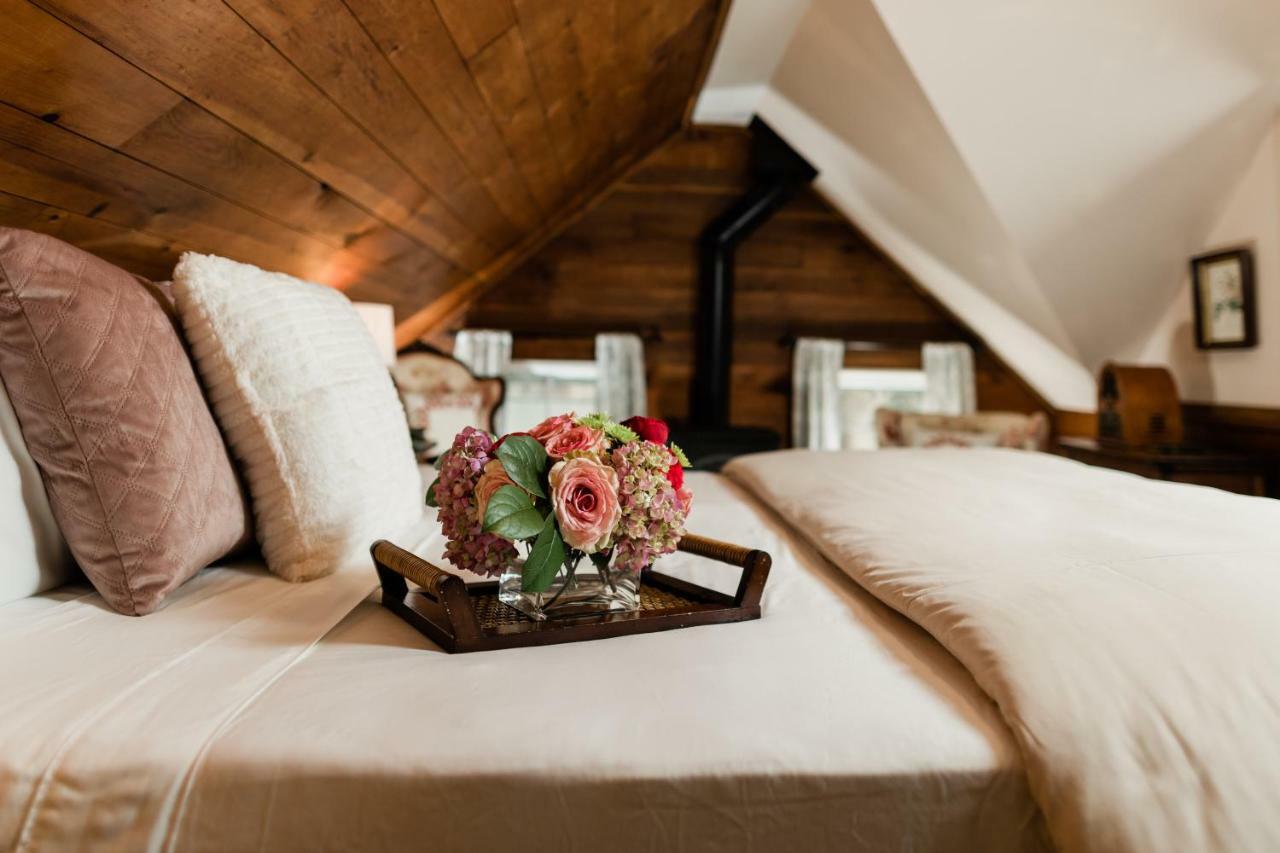 The Mast Farm Inn バナー・エルク エクステリア 写真